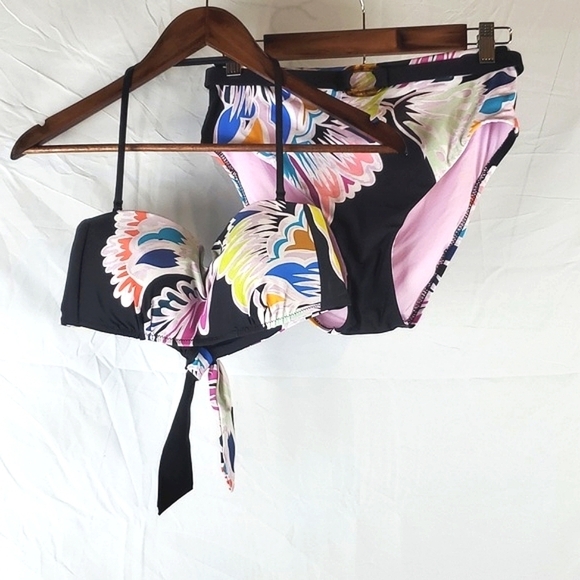 *Set* Trina Turk Seychelles Floral Bandeau Top High-Waisted Bottom Bikini Set - Picture 7 of 14